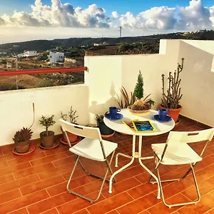 https://casa-abuela-mina-lomo-de-arico.tenerifehoteles.net