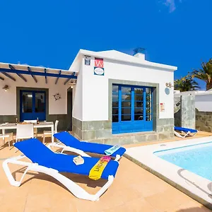 https://villa-acomari.in-canary-islands.com